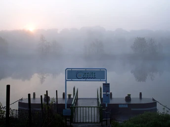 nebel-anleger-hahnenfaehre-weisse-flotte-muelheim-ruhr.jpg
