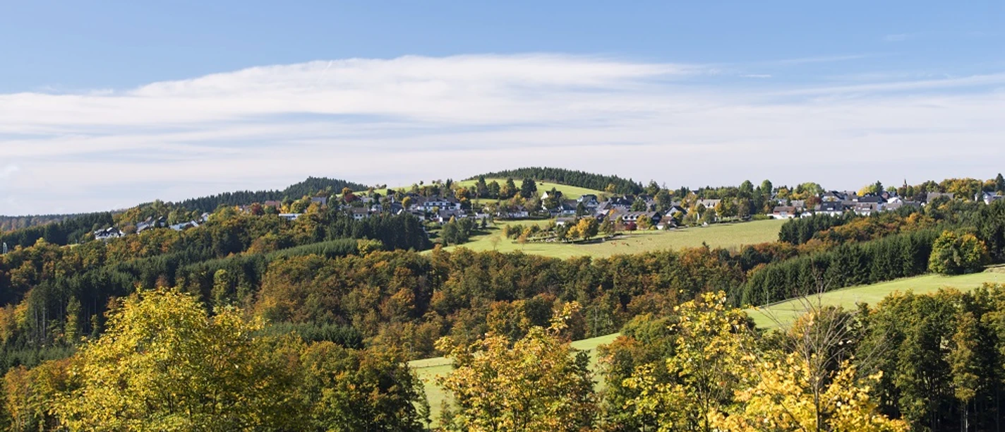 Blick auf Langewiese und die Höhe