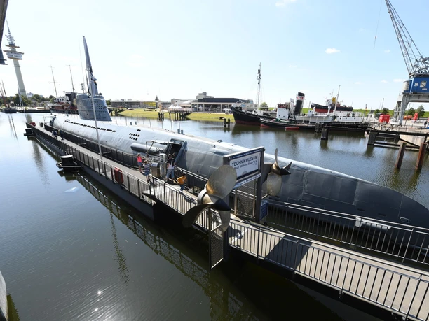 U-Boot DSC_1461 (c) Wolfhard Scheer_Erlebnis Bremerhaven_WEB.jpg U-Boot Wilhelm Bauer im Museumshafen Bremerhaven