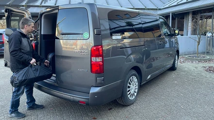 AT-Taxi-Bagagetransport