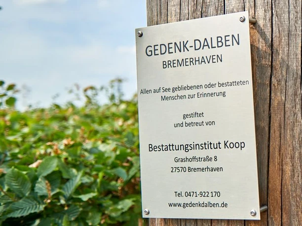 Plakette mit Inschrift Gedenk-Dalben Bremerhaven Plakette mit Inschrift Gedenk-Dalben Bremerhaven
