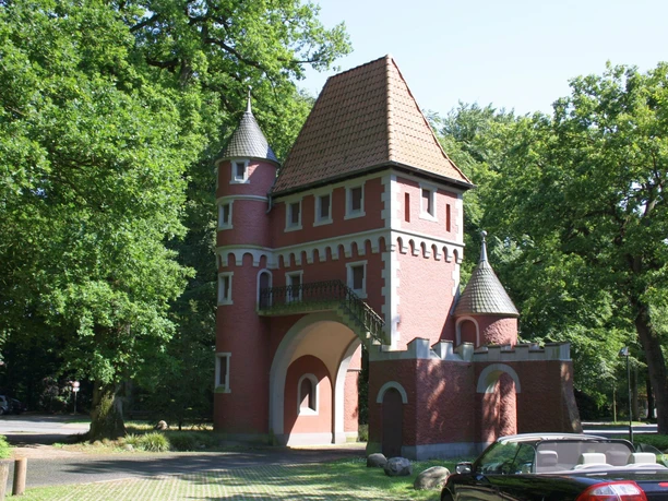 Parktor (c) Tanja Albert_Erlebnis Bremerhaven_WEB.jpg Parktor am Gesundheitspark Speckenbüttel in Bremerhaven