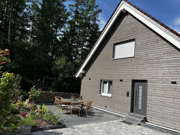 FeWo Weltwald Harz2 - Bad Grund - Hauseingang mit Terrasse