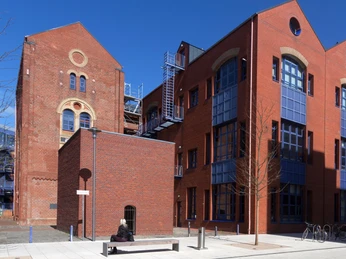 Auswandererdenkmal J5885 (c) Helmut Gross_Erlebnis Bremerhaven_WEB.jpg Auswandererdenkmal The Last Step