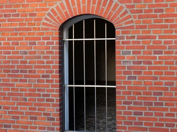 Auswandererdenkmal L2475 (c) Helmut Gross_Erlebnis Bremerhaven_WEB.jpg Vergitterter Zugang zum Auswandererdenkmal The Last Step