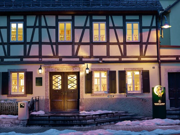 Fachwerkhaus Wendt & Kühn mit Schnee