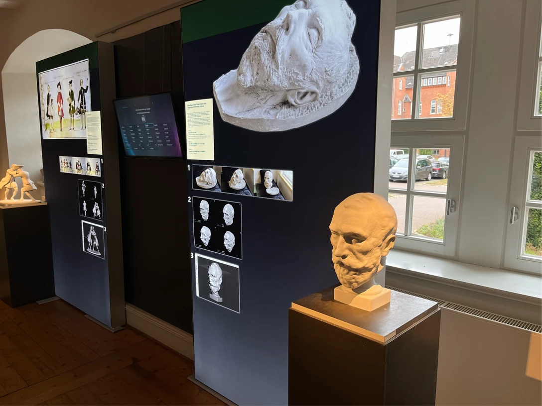 Skulptur in der Ausstellung "Alles Kunst 2.0" Skulptur in der Ausstellung Alles Kunst 2.0