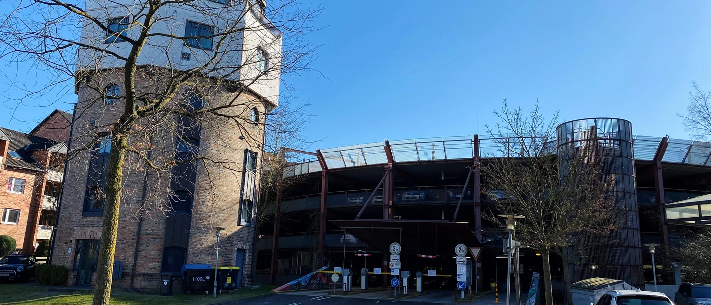 3200_Parkhaus am Bahnhof_CC BY-SA_©-Lüneburg Marketing GmbHKoops.jpg