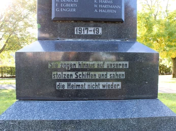 Obelisk IMG_7851 (c) Tanja Mehl_Erlebnis Bremerhaven_WEB.jpg Obelisk zum Gedenken an verstorbene Seeleute