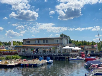 Cossis Restaurant & Bar