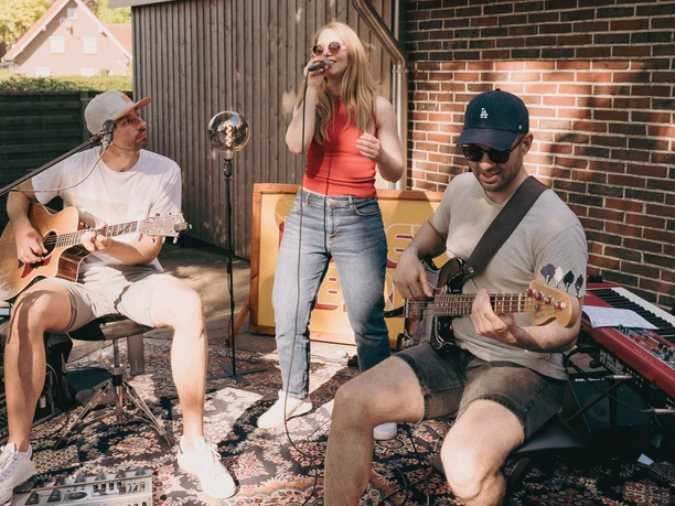 Honeybird_Tim Staudt, Joanna Hitz, Arne Pusch © Finn Rose.jpeg