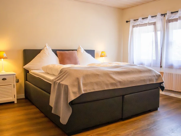 Große Ferienwohnung Regenbogen Bad Harzburg - Schlafzimmer Große Ferienwohnung Regenbogen Bad Harzburg - Schlafzimmer