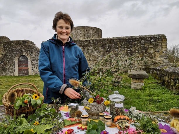 Kräuterfrau Dorothee Schanze