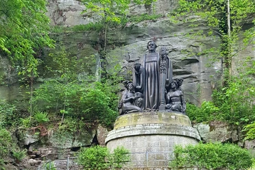 RichardWagnerDenkmal_QF.jpg