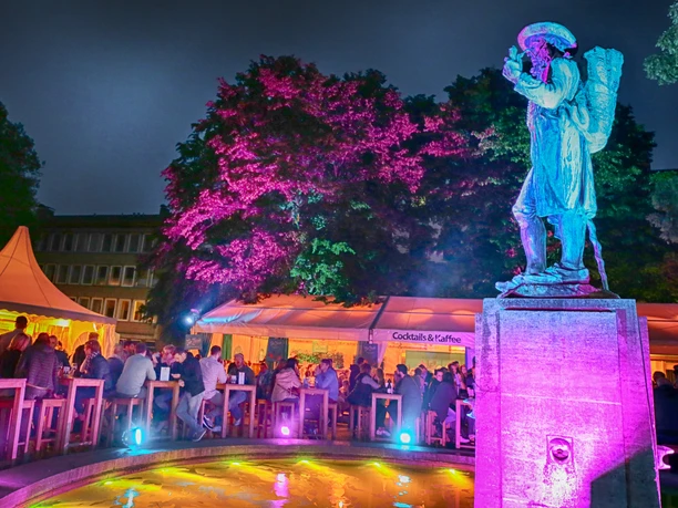 Leineweber Denkmal.jpg