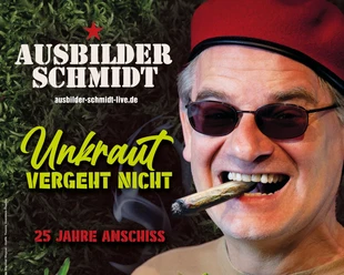 Ausbilder Schmidt in Pilsum Comedian Ausbilder Schmidt mit roter Mütze und Zigarre, Plakatmotiv in Pilsum