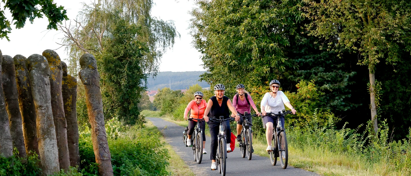 Skulpturenweg_Radfahrer2_Sommer© Stadt Bad Gandersheim Hötzel.jpg