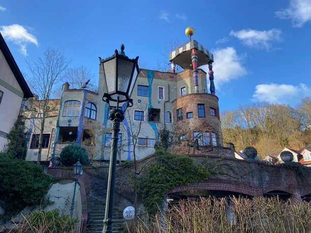 Hundertwasserhaus_2025.jpg