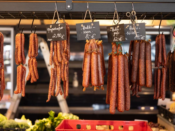 Wurststand Wochenmarkt