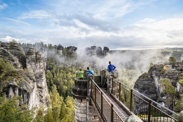 Aussicht von der Bastei am Malerweg in der Sächsischen Schweiz