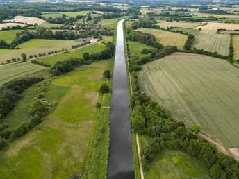 Luftaufnahme Elbe-Lübeck-Kanal Luftaufnahme des Elbe-Lübeck-Kanals bei Göldenitz, Berkenthin.