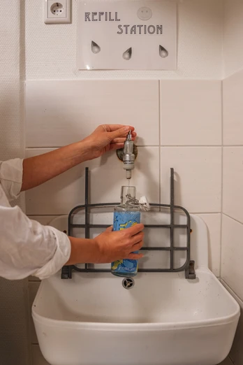 Nachhaltigkeit an der Refill Station auf Sylt