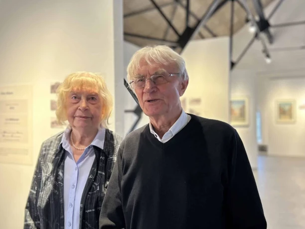 Maria-Stumpe-und-Hans-Peter-Langer-in-der-Ausstellung-des-MIK-Foto-MIK.png