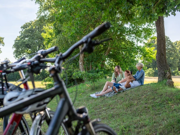 Pause am Radfernweg Hamburg-Rügen