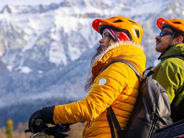 outdoor-switzerland-scenic-ebike-tour-winter-landschaft.jpg