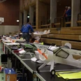 Modellflugzeuge_Sporthalle_c_SBiere_Modellbauclub.jpg