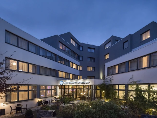 Best Western Ambassador Hotel - Außenansicht