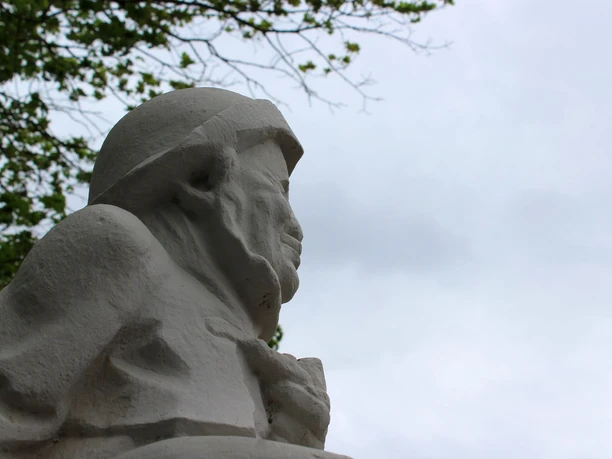 IMG_4650 (c) Tanja Mehl_Erlebnis Bremerhaven_WEB.jpg Skulptur Klabautermann