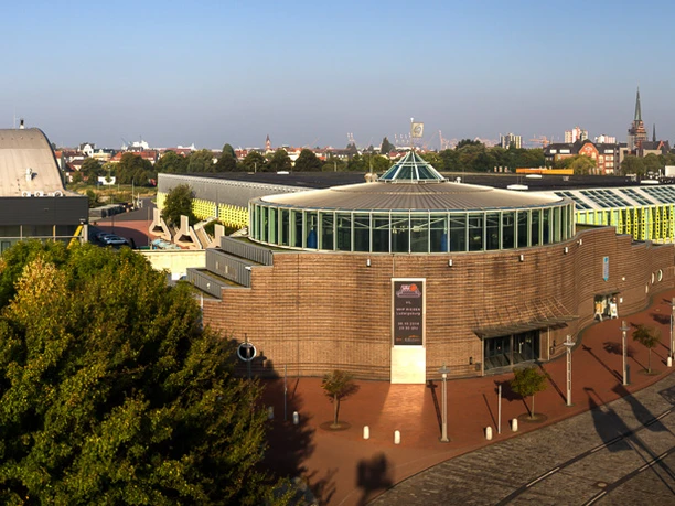 Foto Helmut Gross_Stadthalle_Eisarena_BremerhavenII.jpg