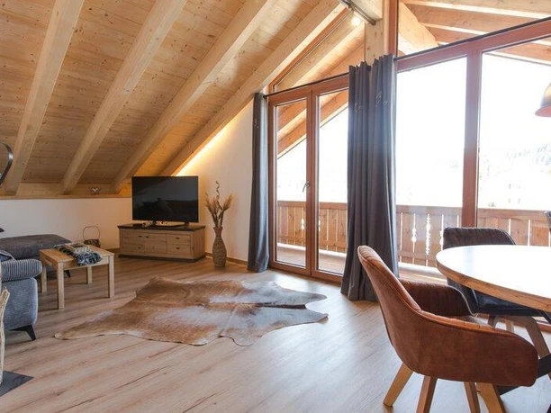 Q6r3hkCAGS39E1A13rIr