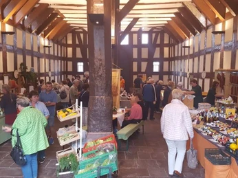 Wochenmarkt in der RathausSchirn Frankenberg