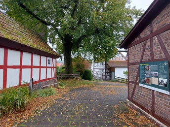 Vermscher Wanderweg - Hinweistafel am Haus