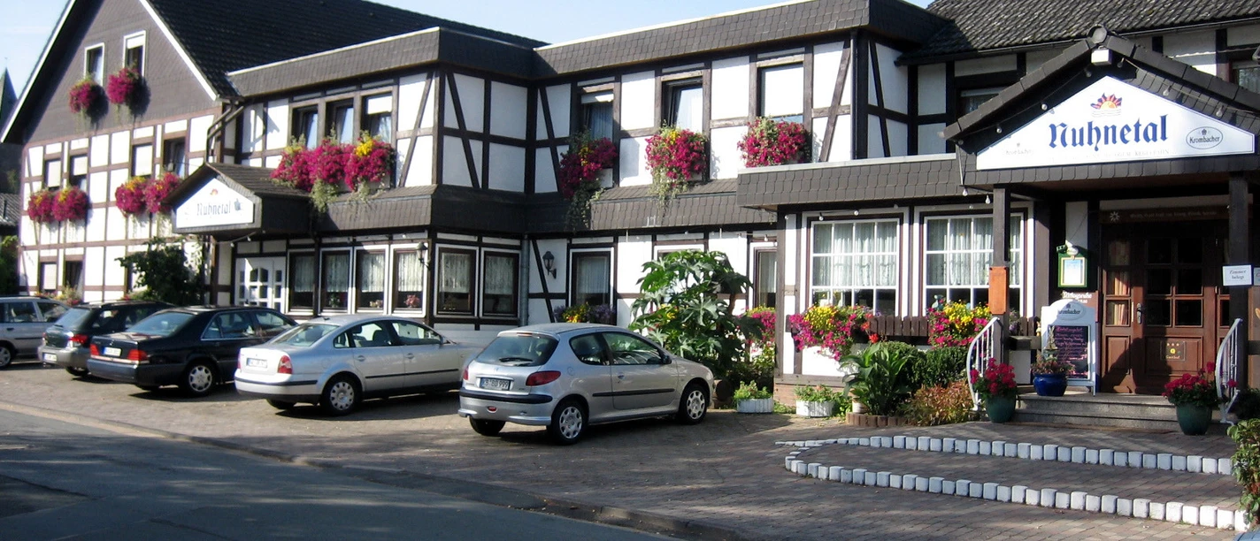 Gasthof Nuhnetal Zu sehen ist der Ausßenbereich des Gasthauses Nuhnetal in Frankenberg (Eder) OT Rengershausen.