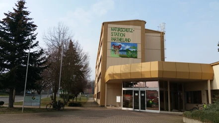 Vnější pohled na budovu Centra ochrany přírody Partheland.