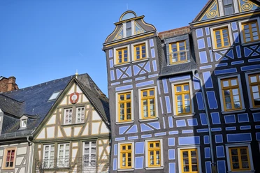 Schiefes Haus