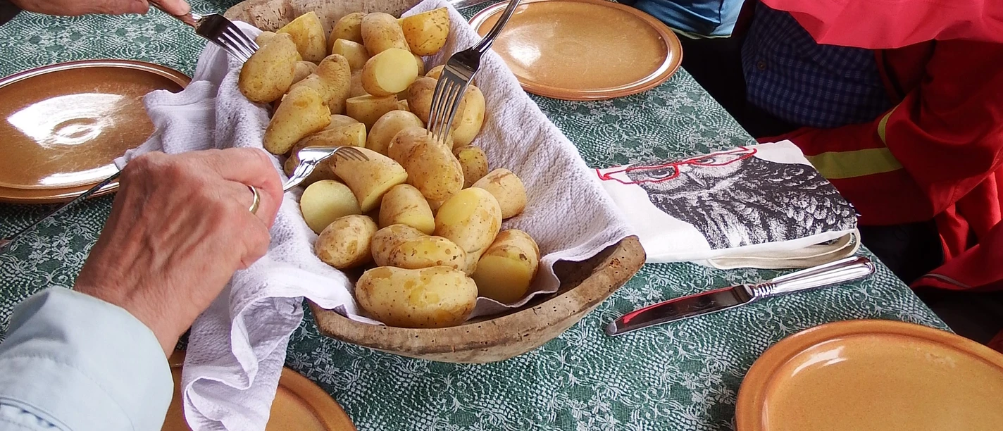 Pellkartoffelessen bei Familie Lührs - Rumstorf.JPG