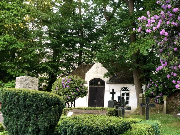 Durchgangskapelle vO.jpeg