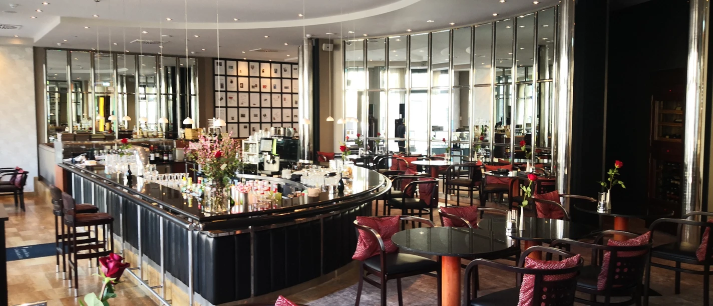 Restaurant & Bar No. 9