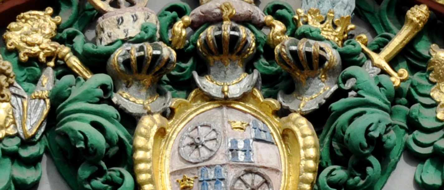 Mainz_Alte_Universität_Portal_mit_Wappen_Erzbischof_Kronberg_03.jpg