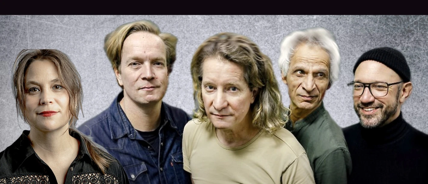 Jens Düppe SoundStructures I Five adults stand next to each other in front of a neutral background and look at the camera.