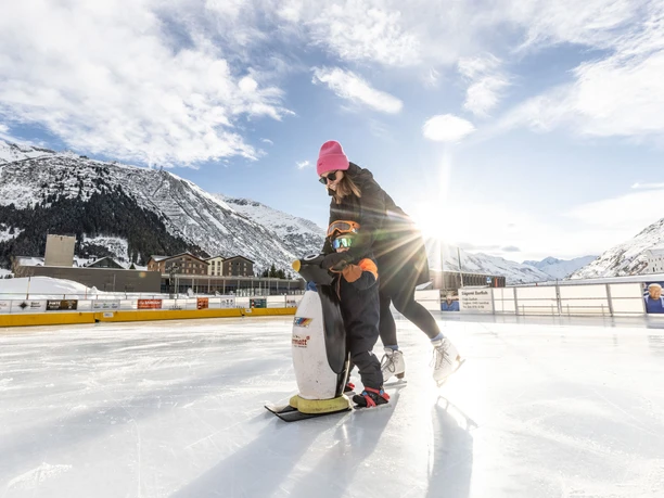 large_-Eisfeld%20Andermatt.jpg