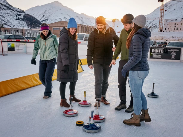 large_-Eisstockschiessen%20-%20Eisfeld%20Andermatt%20(1).jpg