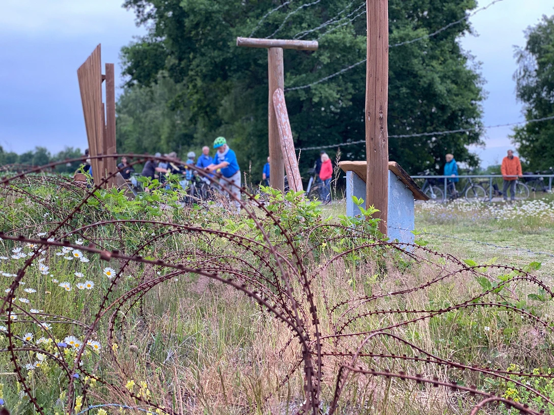 Radfahrer am Grenzlehrpfad Boeckwitz_Zicherie.jpeg