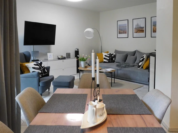 Roomina2.jpg
