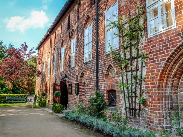wienhausen-klosterviertel-ccbysa-vdb-190815-3.jpg
