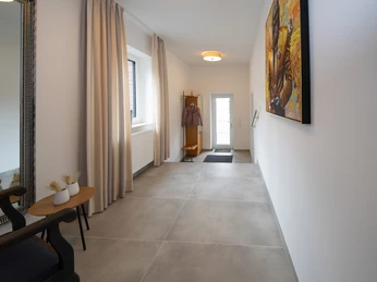 Flur (1) - Kopie.jpg